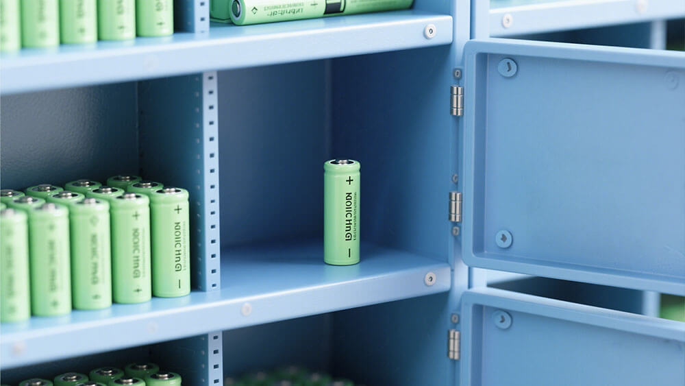 water-and-lithium-battery-03